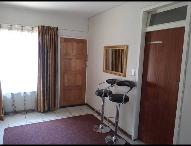 2 BEDROOM SECTIONAL TITLE FOR SALE IN PARKDENE